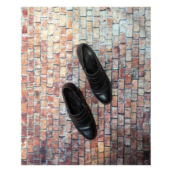 BORN BLACK LEATHER ZIP UP BOOTIES Size 11 - Picture 8 of 9